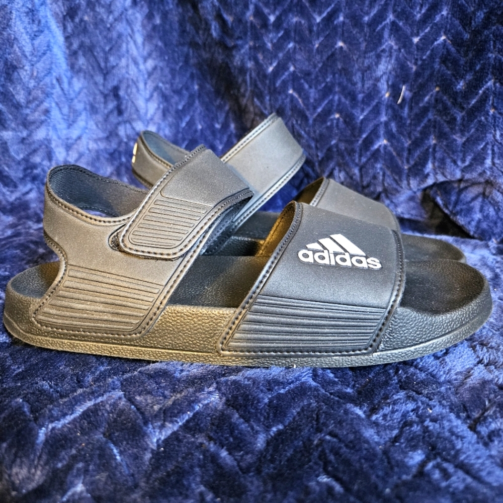 adidas Adilette Sandals - Big Kids Size 6/Women's 7.5